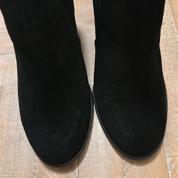 NEW Jessica Simpson Sadora Black Split Suede Block Heel Ankle Boots - Picture 6 of 11